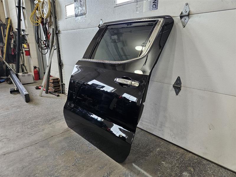 2020 SIERDEN15 LH CREW CAB DOOR BLACK GBA/8555 24489 - image 4