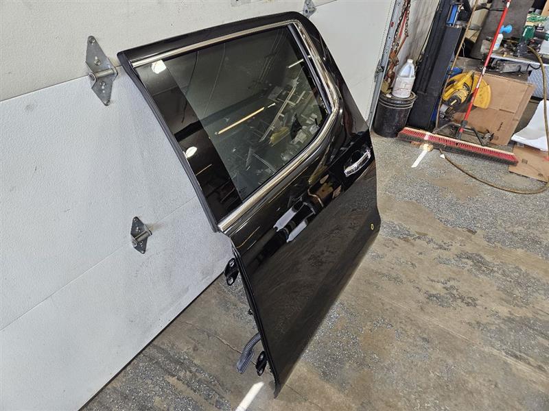 2020 SIERDEN15 LH CREW CAB DOOR BLACK GBA/8555 24489 - image 5