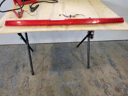 2009 ESCALAESV 3RD BRAKE LIGHT LAMP TESTED 24495 - image 5
