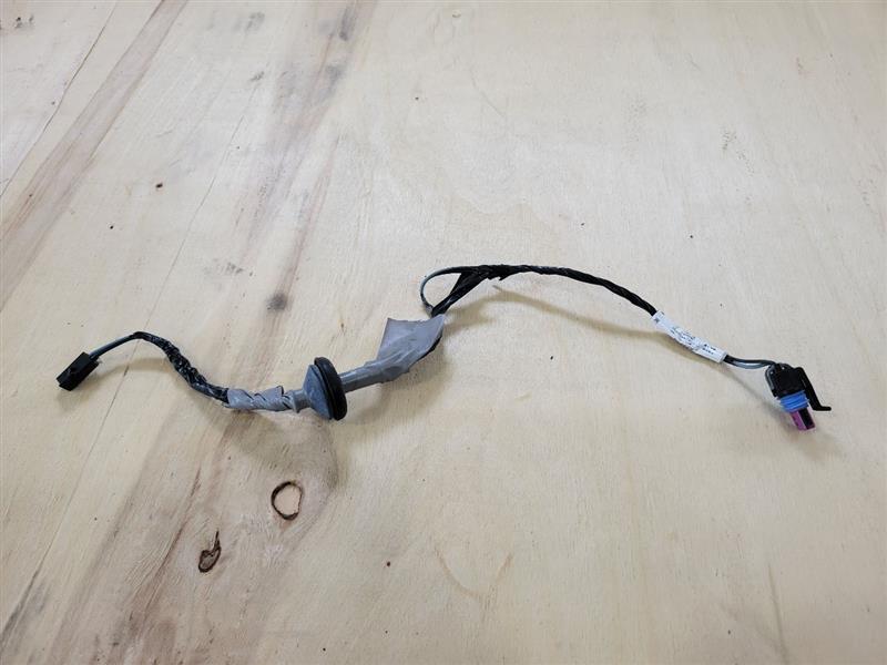 2009 ESCALAESV 3RD BRAKE LIGHT LAMP TESTED 24495 - image 8