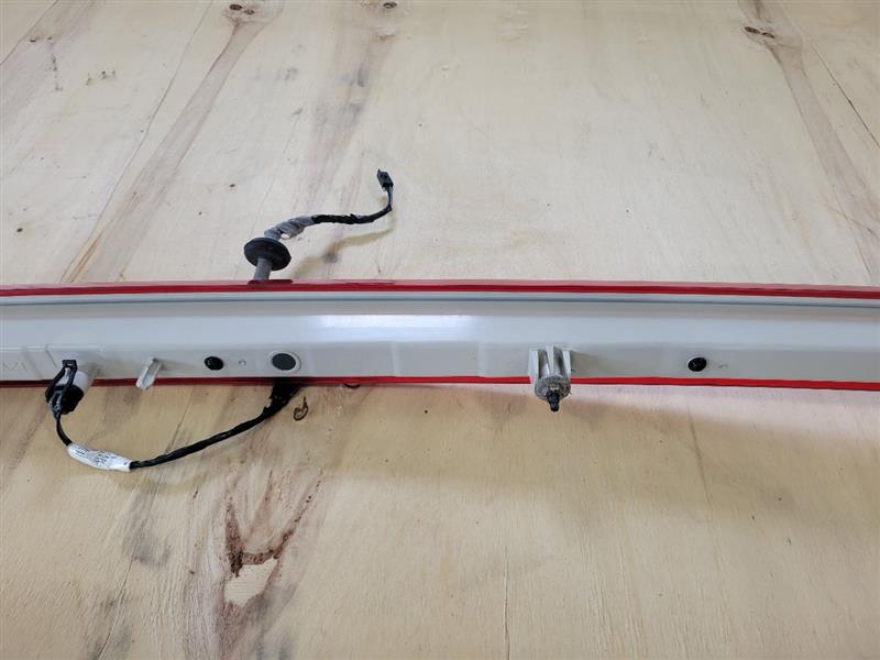 2009 ESCALAESV 3RD BRAKE LIGHT LAMP TESTED 24495 - image 13