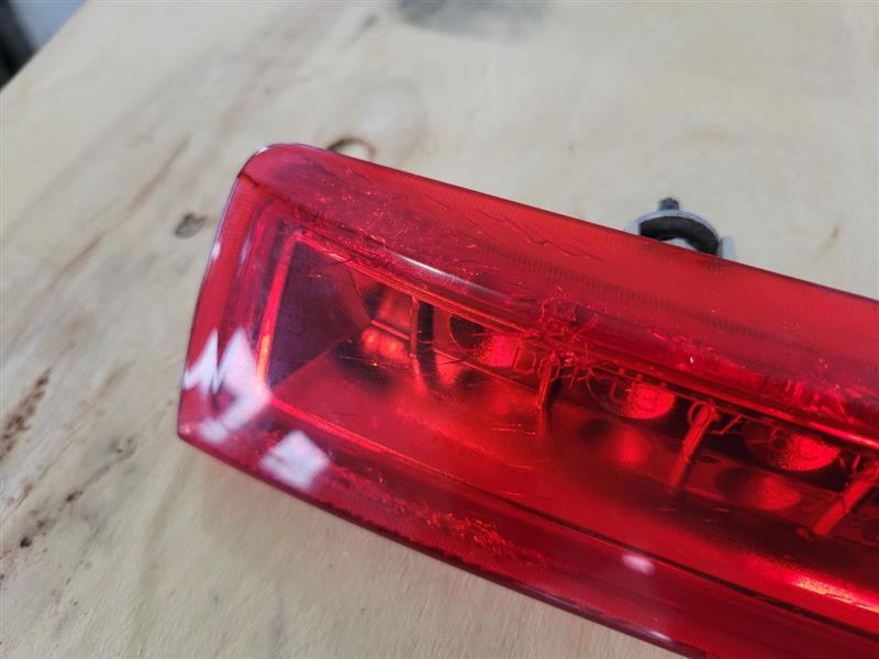 2009 ESCALAESV 3RD BRAKE LIGHT LAMP TESTED 24495 - image 15