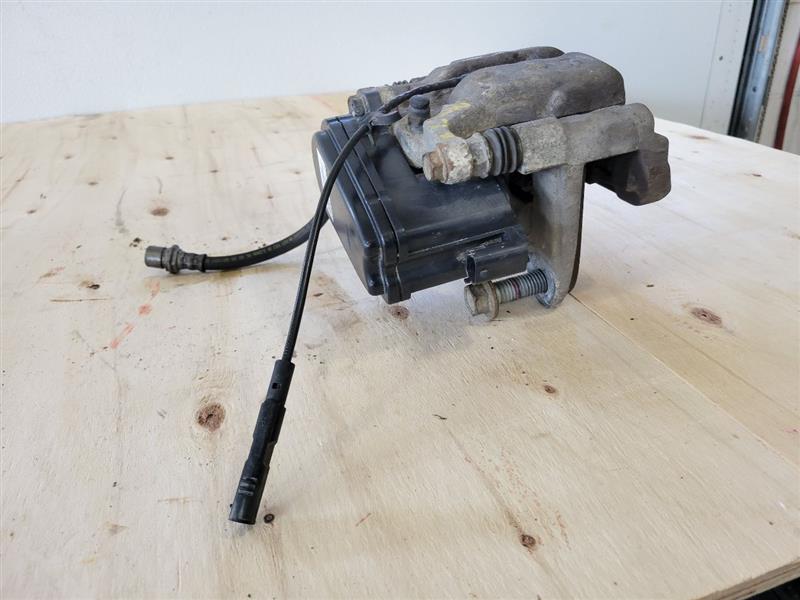 2020 SIERDEN15 LH DRIVER REAR CALIPER & BRACKET 24500 - image 4