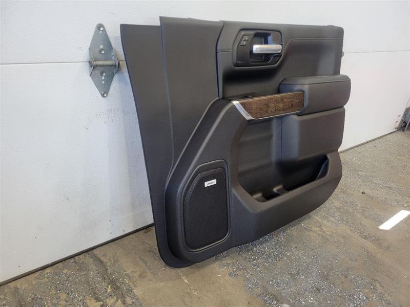 2020 SIERDEN15 RH FRONT DENALI DOOR TRIM PANEL 24515 - image 3
