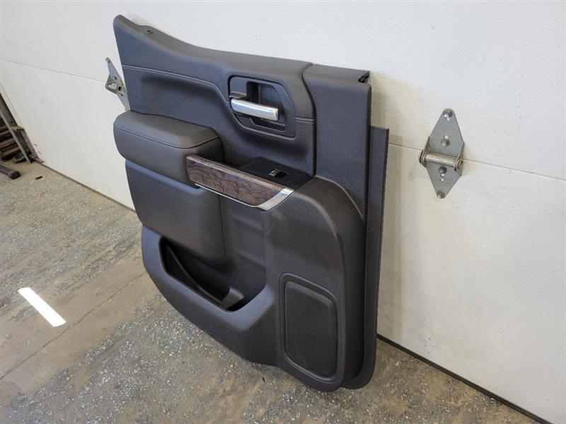 2020 SIERDEN15 LH REAR DENALI DOOR TRIM PANEL 24516 - image 6