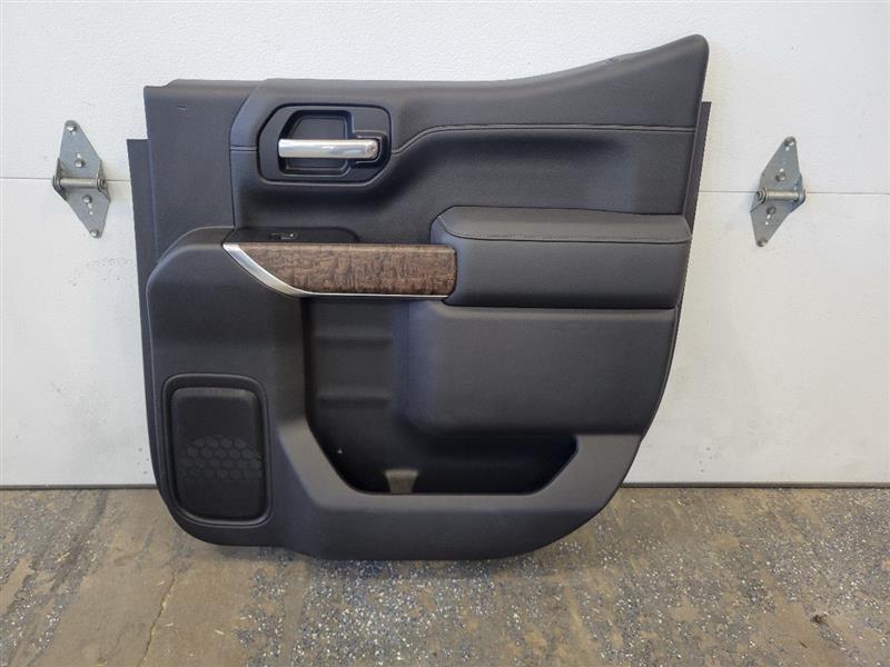 2020 SIERDEN15 RH REAR DENALI DOOR TRIM PANEL 24517 - image 1