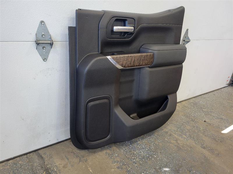2020 SIERDEN15 RH REAR DENALI DOOR TRIM PANEL 24517 - image 3