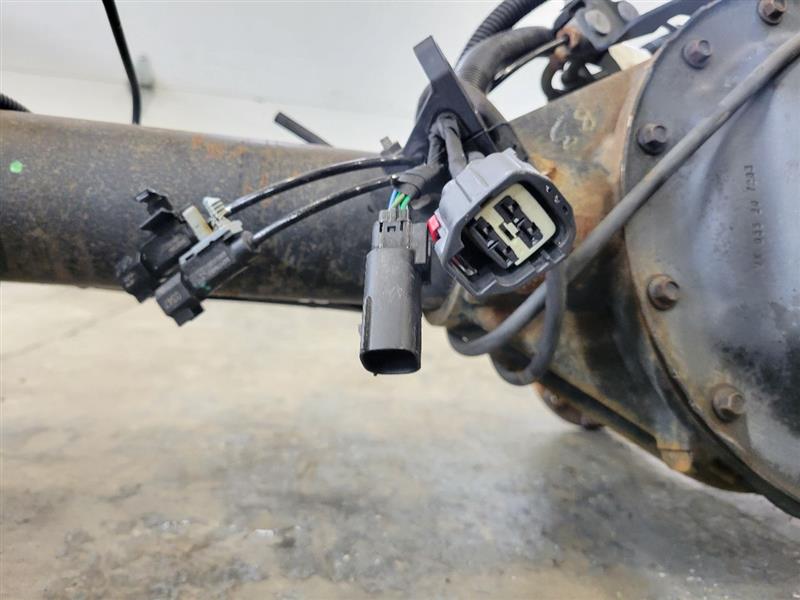 2020 SIERDEN15 REAR AXLE 9.75 RG 3.32 GU5 G80 58K 24520 - image 14