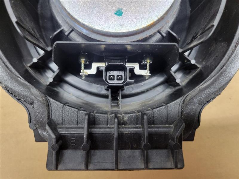 2020 SIERDEN15 REAR DOOR BOSE SPEAKER 84709306 24542 - image 7