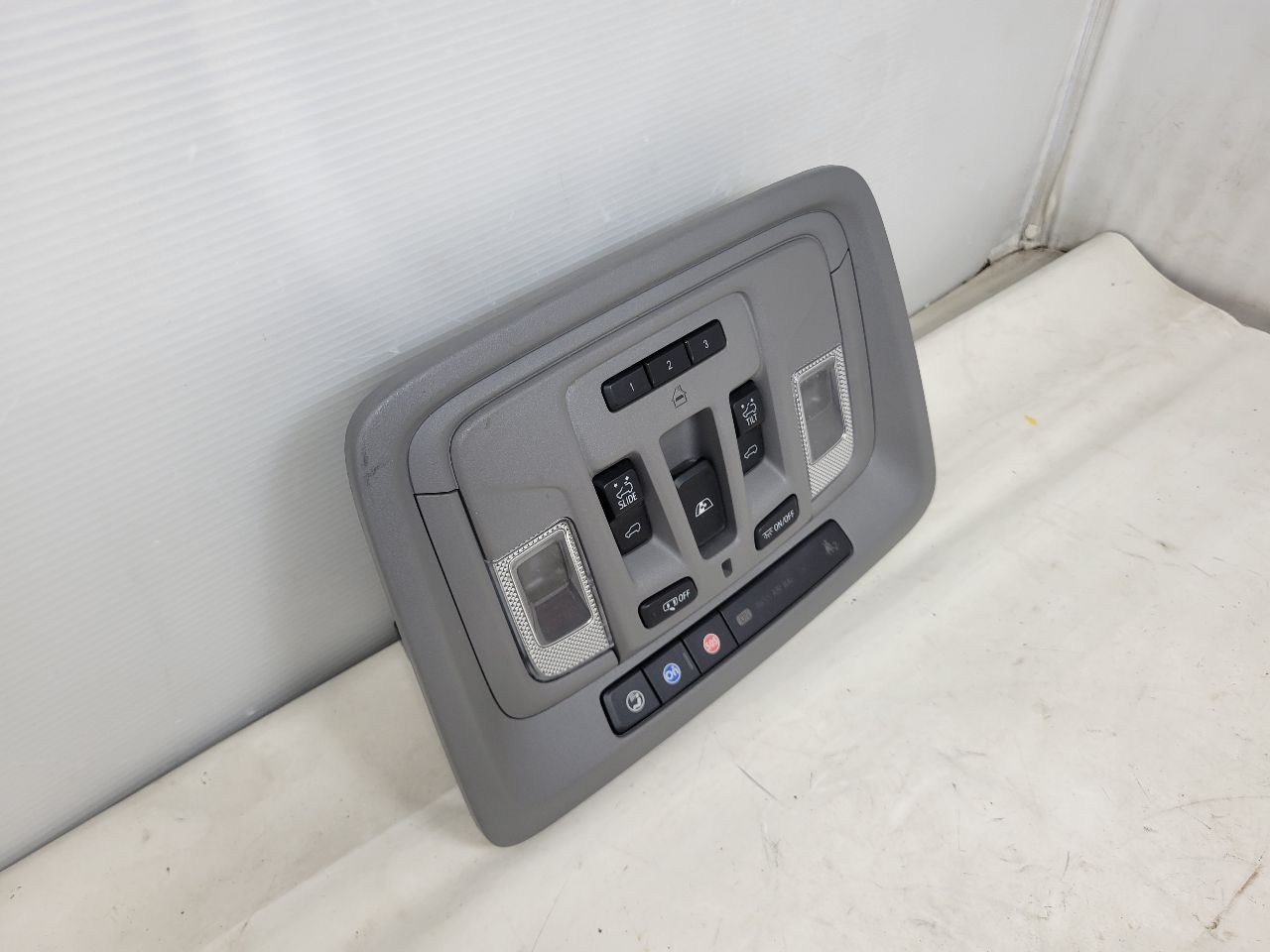 2020 SIERDEN15 OVERHEAD CONSOLE ASH GREY HOMELINK 24561 - image 2