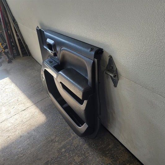 2018 SILVRDO15 RH PASSENGER FRONT DOOR PANEL Z71 24698 - image 2