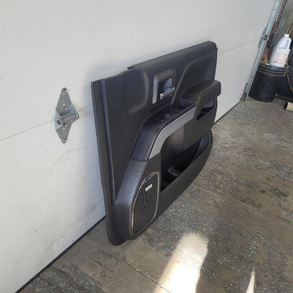 2018 SILVRDO15 RH PASSENGER FRONT DOOR PANEL Z71 24698 - image 3