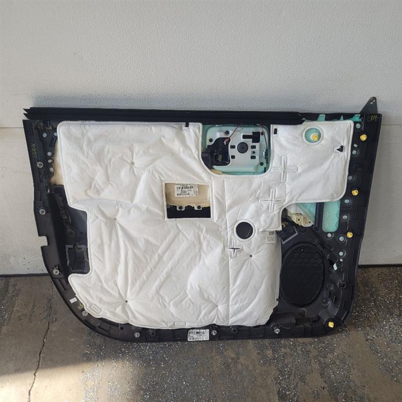 2018 SILVRDO15 RH PASSENGER FRONT DOOR PANEL Z71 24698 - image 4