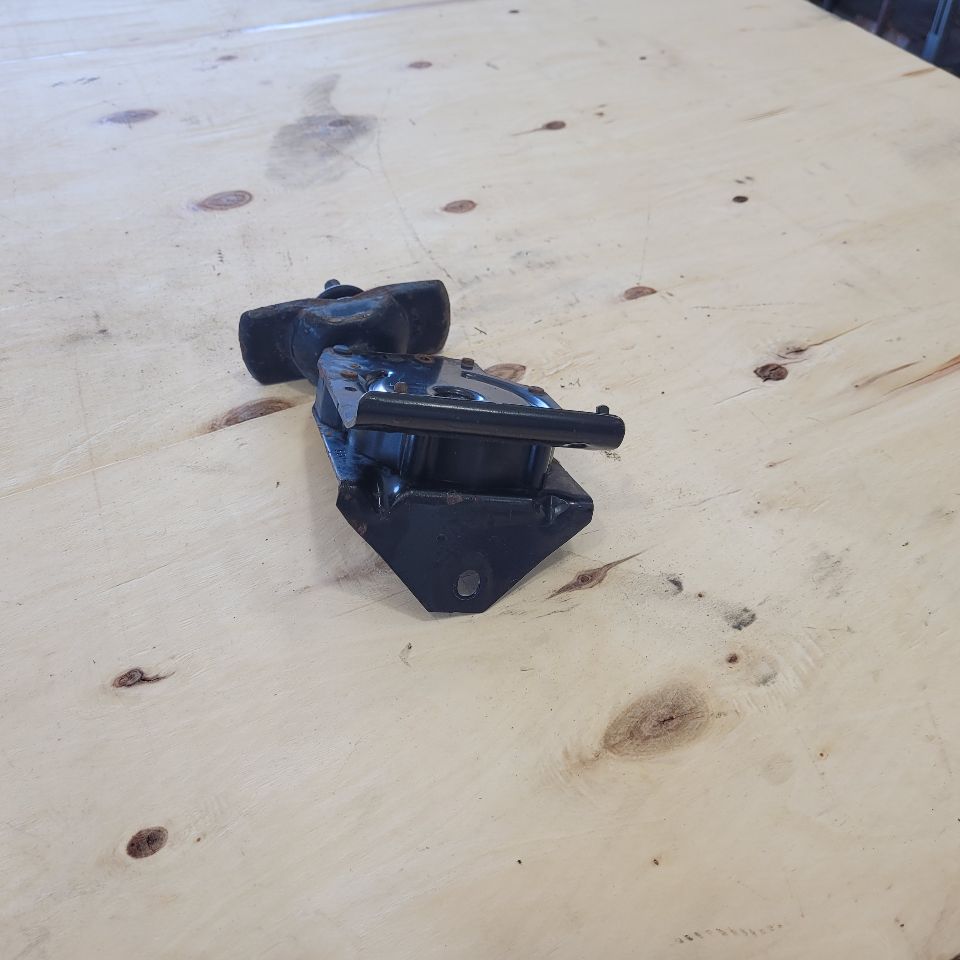 2018 SILVRDO15 OEM SPARE WHEEL CARRIER HOIST 44K 24771 - image 5