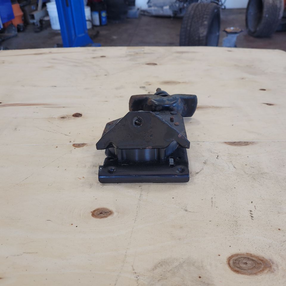 2018 SILVRDO15 OEM SPARE WHEEL CARRIER HOIST 44K 24771 - image 7