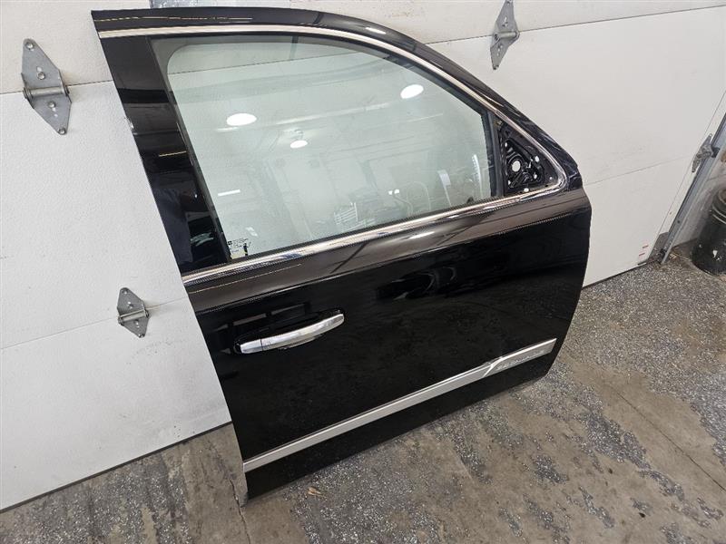 2020 ESCALAESV RH FRONT DOOR BLACK GBA/8555 000 24862 - image 9