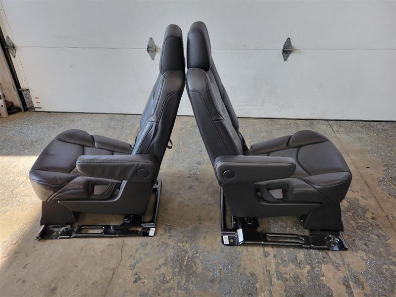 2020 ESCALAESV 2ND ROW REAR BUCKET SEATS BLACK ESV 24868 - image 5