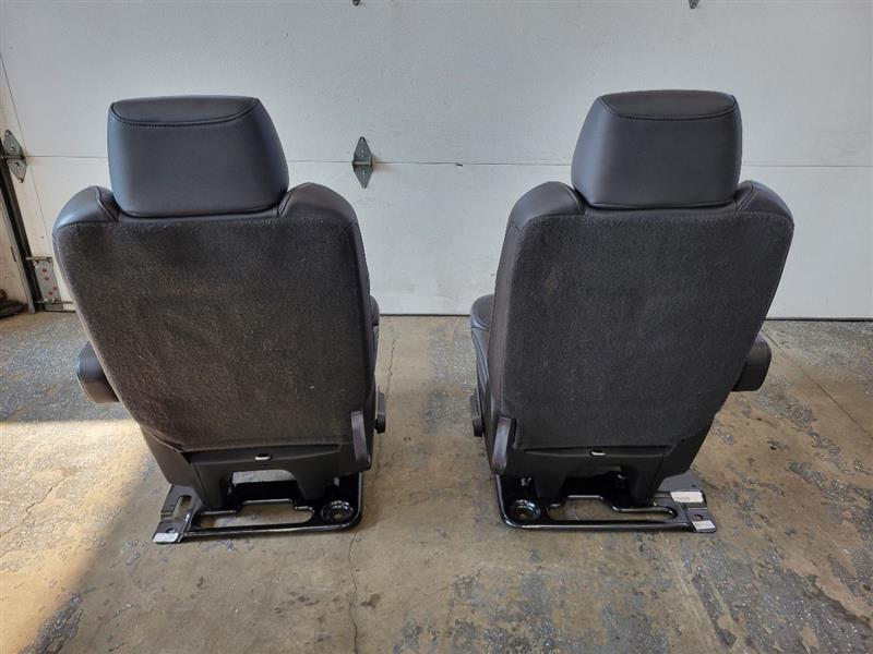 2020 ESCALAESV 2ND ROW REAR BUCKET SEATS BLACK ESV 24868 - image 6