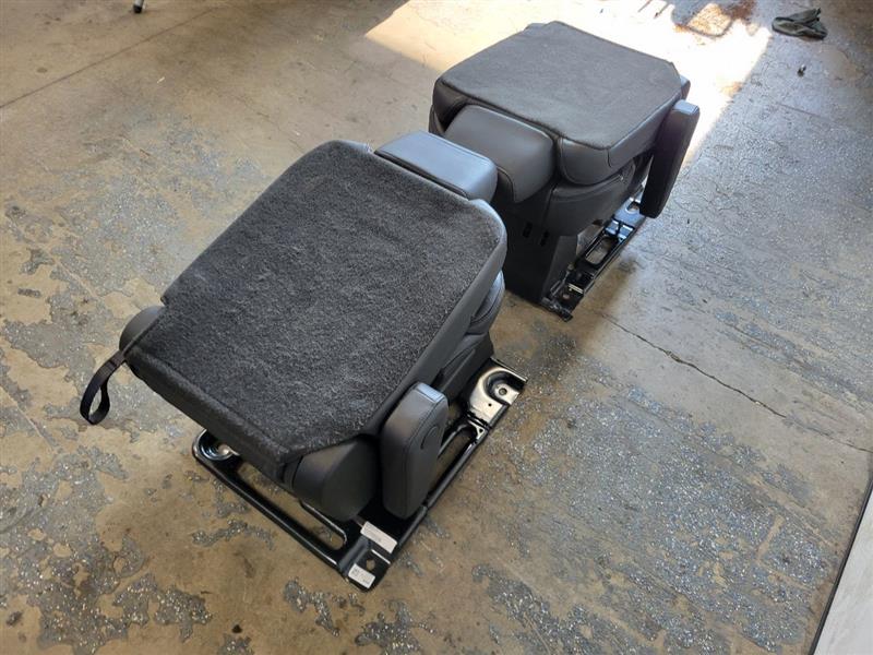 2020 ESCALAESV 2ND ROW REAR BUCKET SEATS BLACK ESV 24868 - image 10
