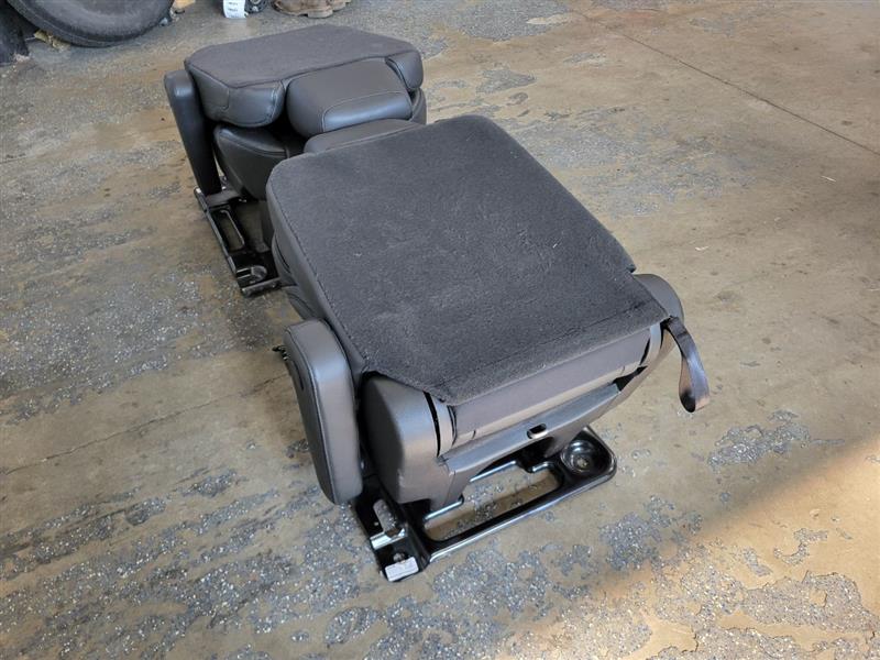 2020 ESCALAESV 2ND ROW REAR BUCKET SEATS BLACK ESV 24868 - image 12