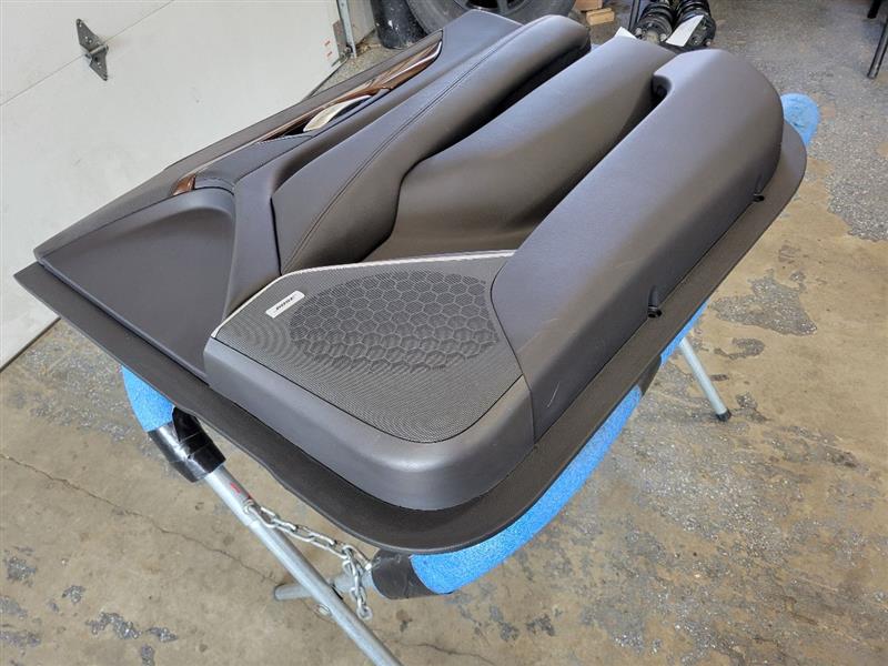 2020 ESCALAESV RH FRONT DOOR PANEL W/SUEDE BLACK 24878 - image 3