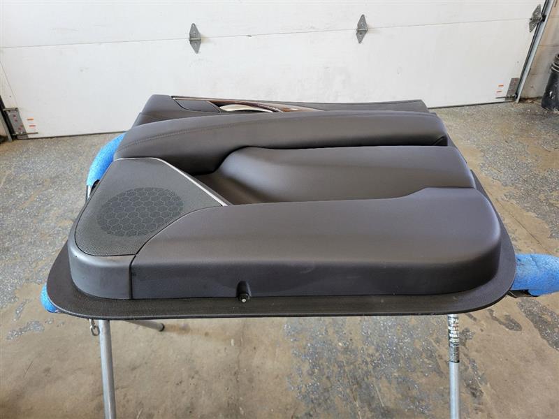 2020 ESCALAESV RH REAR DOOR PANEL W/SUEDE BLACK 24879 - image 3