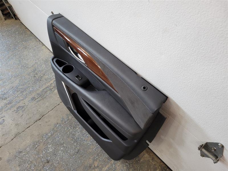 2020 ESCALAESV RH REAR DOOR PANEL W/SUEDE BLACK 24879 - image 8