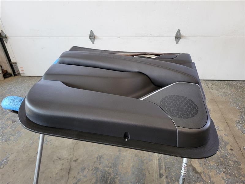 2020 ESCALAESV LH REAR DOOR PANEL W/SUEDE BLACK 24880 - image 11