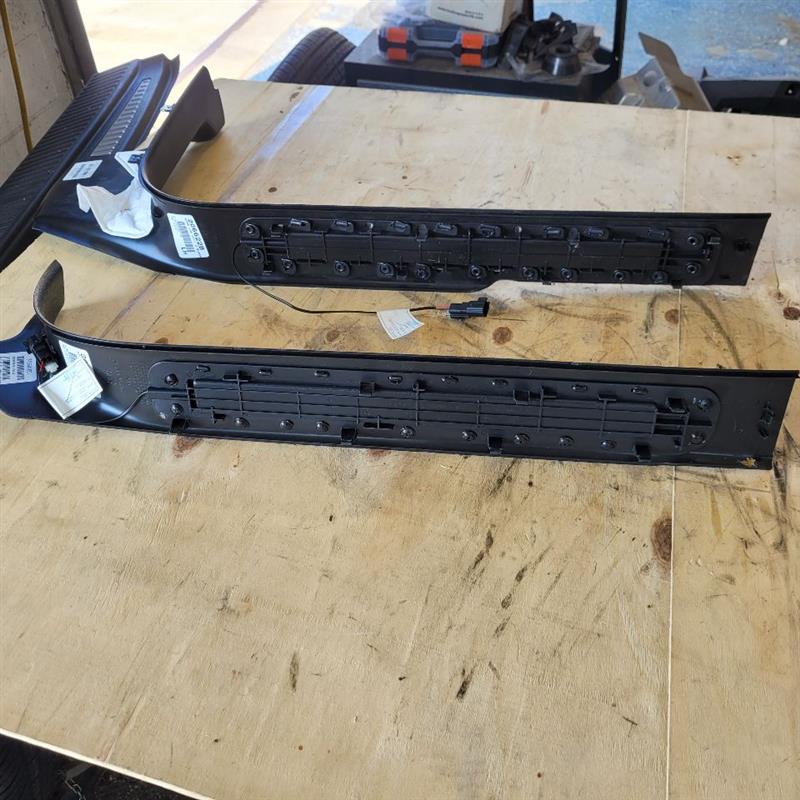 2020 ESCALAESV LIGHTED DOOR SILLS SET OF 4, ESV 24895 - image 8