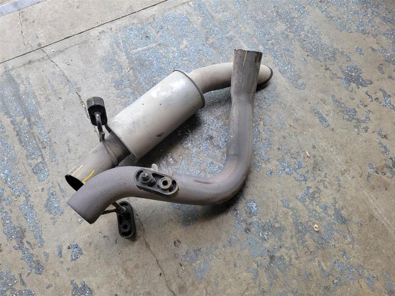 2020 ESCALAESV OEM 6.2L OVER AXLE PIPE & RESONATOR 24903 - image 6