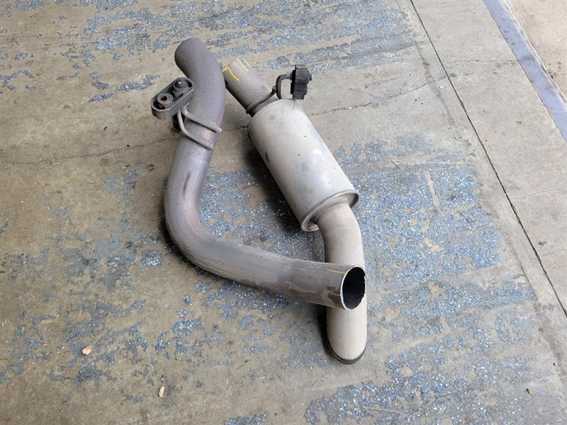 2020 ESCALAESV OEM 6.2L OVER AXLE PIPE & RESONATOR 24903 - image 7
