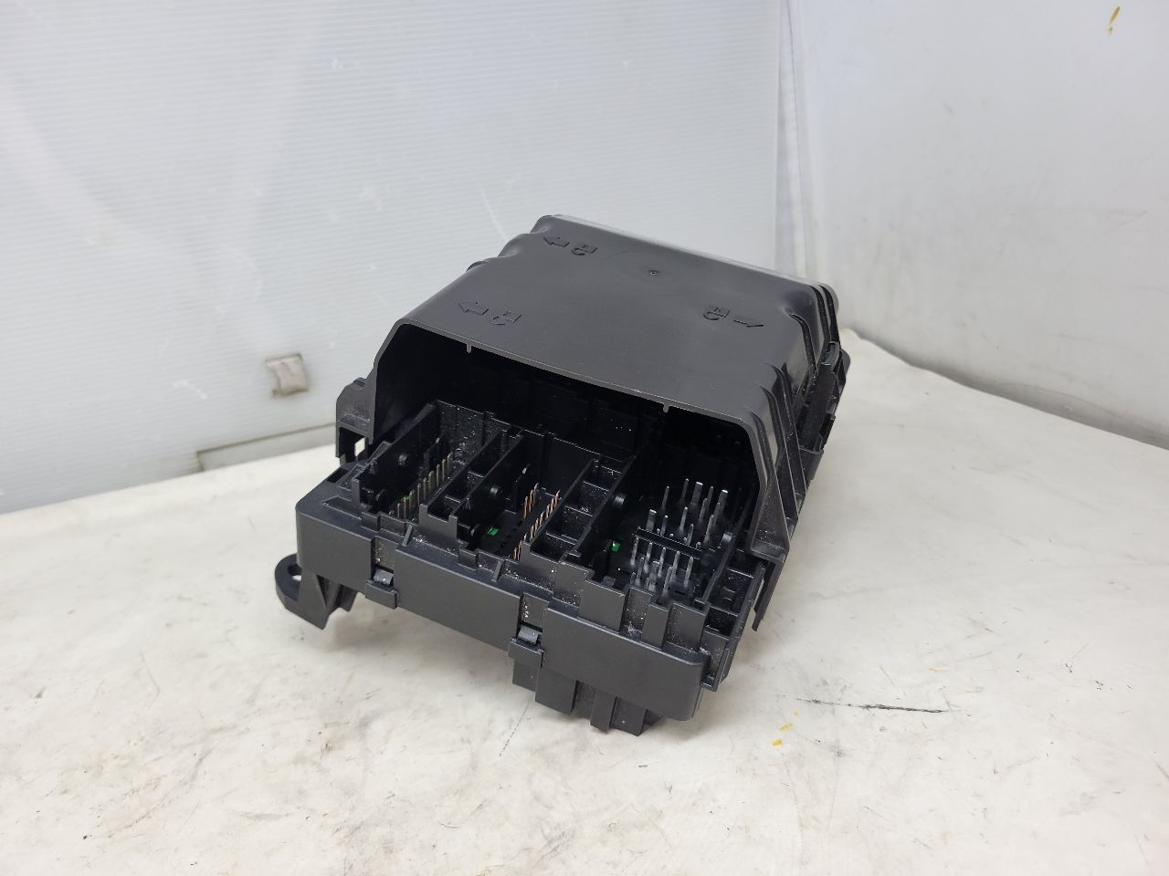 2020 ESCALAESV LH DASH JUNCTION BLOCK FUSE PANEL 24933 - image 14