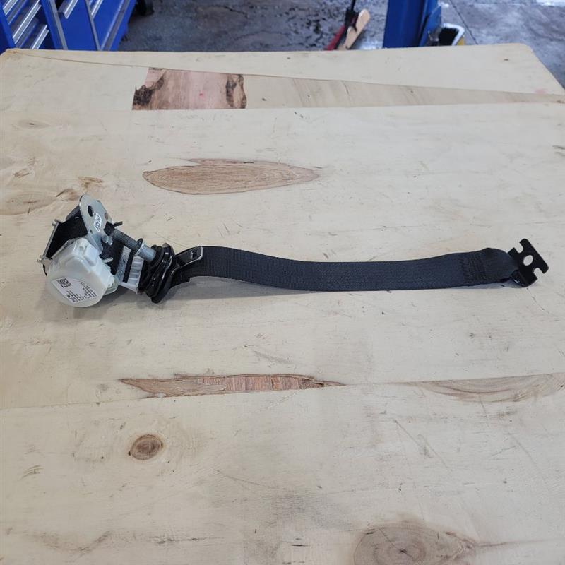2020 ESCALAESV RH 2ND ROW SEAT BELT RETRACTOR BLACK 24942 - image 4