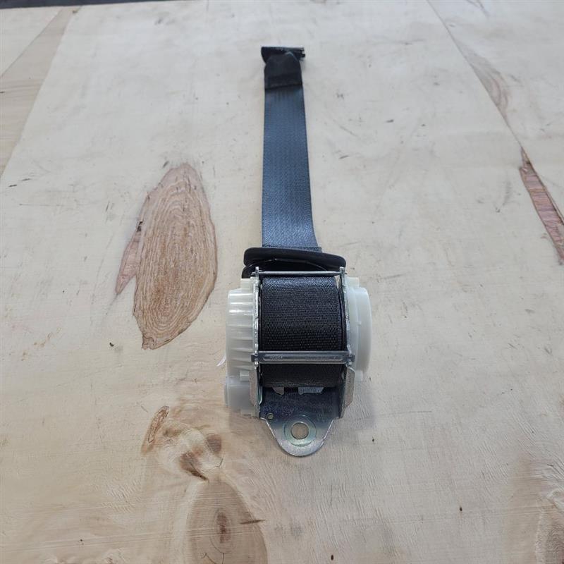 2020 ESCALAESV RH 2ND ROW SEAT BELT RETRACTOR BLACK 24942 - image 8