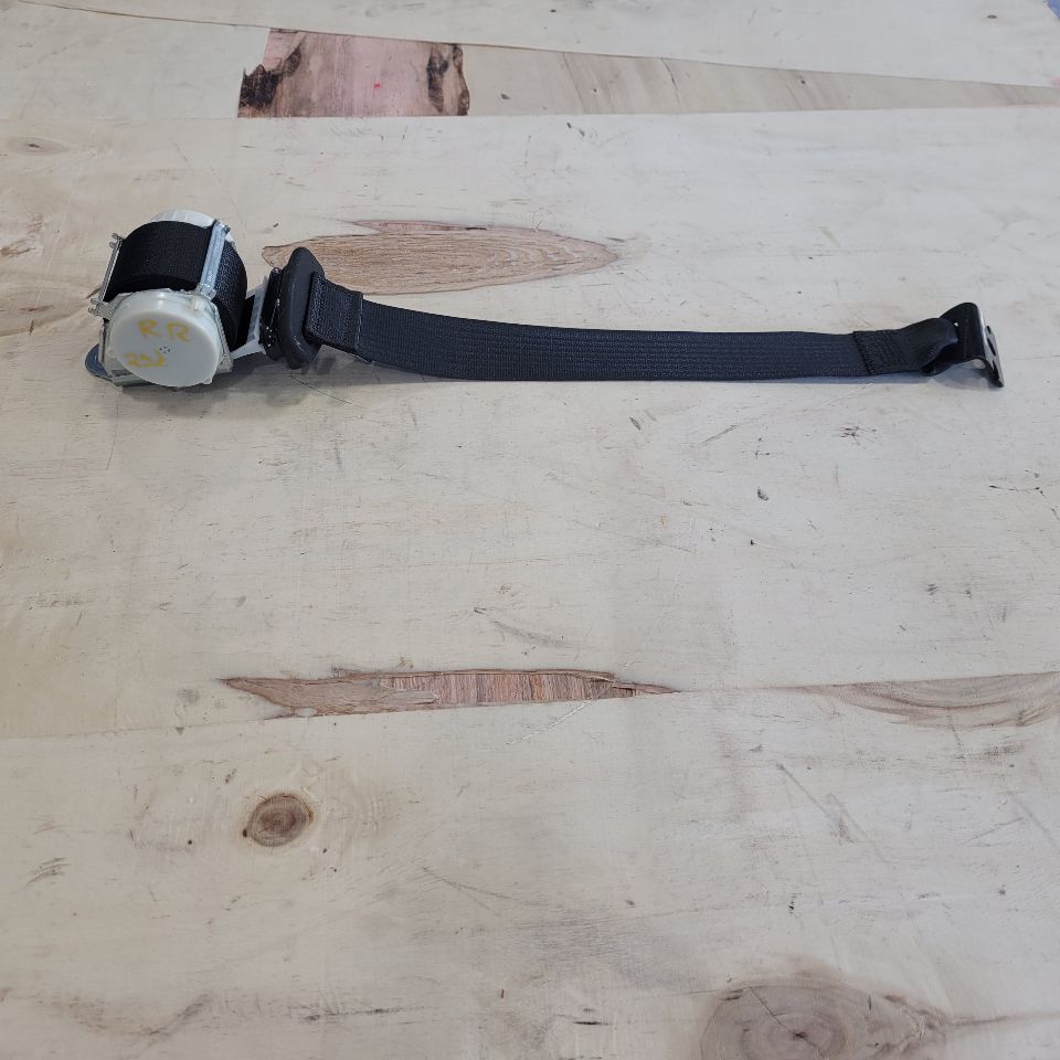2020 ESCALAESV RH 2ND ROW SEAT BELT RETRACTOR BLACK 24942 - image 9