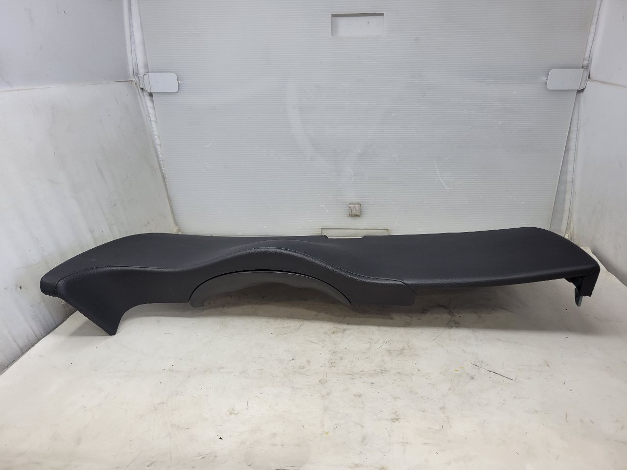 2020 ESCALAESV LH DRIVER KNEE BOLSTER JET BLACK 24959 - image 3