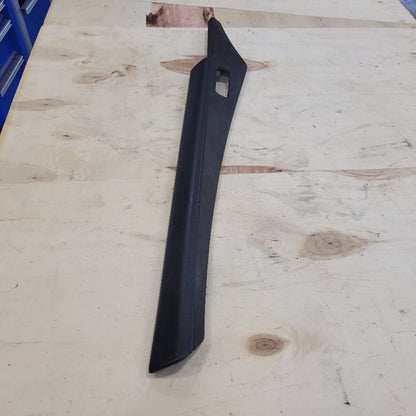 2020 ESCALAESV LH FRONT DOOR PANEL UPPER SUEDE TRIM 24970 - image 1