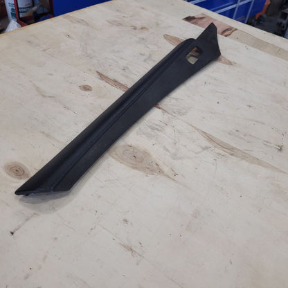2020 ESCALAESV LH FRONT DOOR PANEL UPPER SUEDE TRIM 24970 - image 6