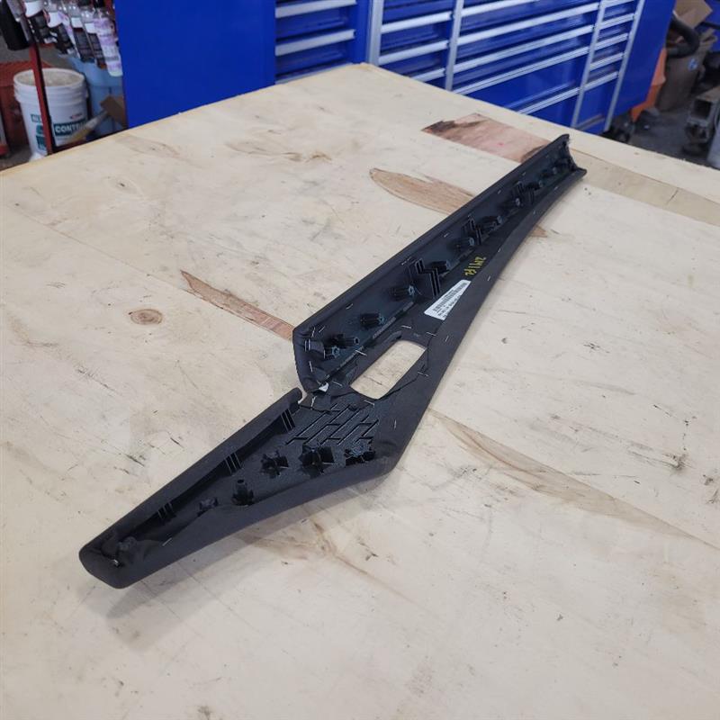 2020 ESCALAESV LH FRONT DOOR PANEL UPPER SUEDE TRIM 24970 - image 11