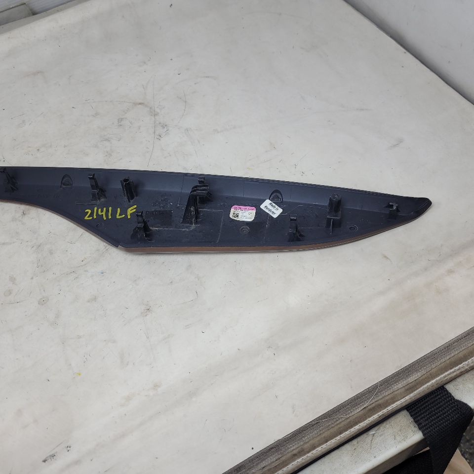 2020 ESCALAESV LH FRONT DOOR PANEL WOOD TRIM 24971 - image 8