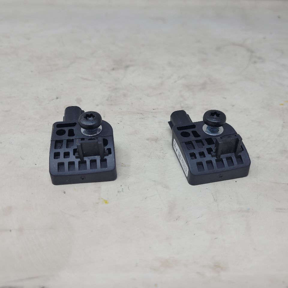 2020 ESCALAESV PAIR OF SRS CRASH SENSORS 26671010 24975 - image 3