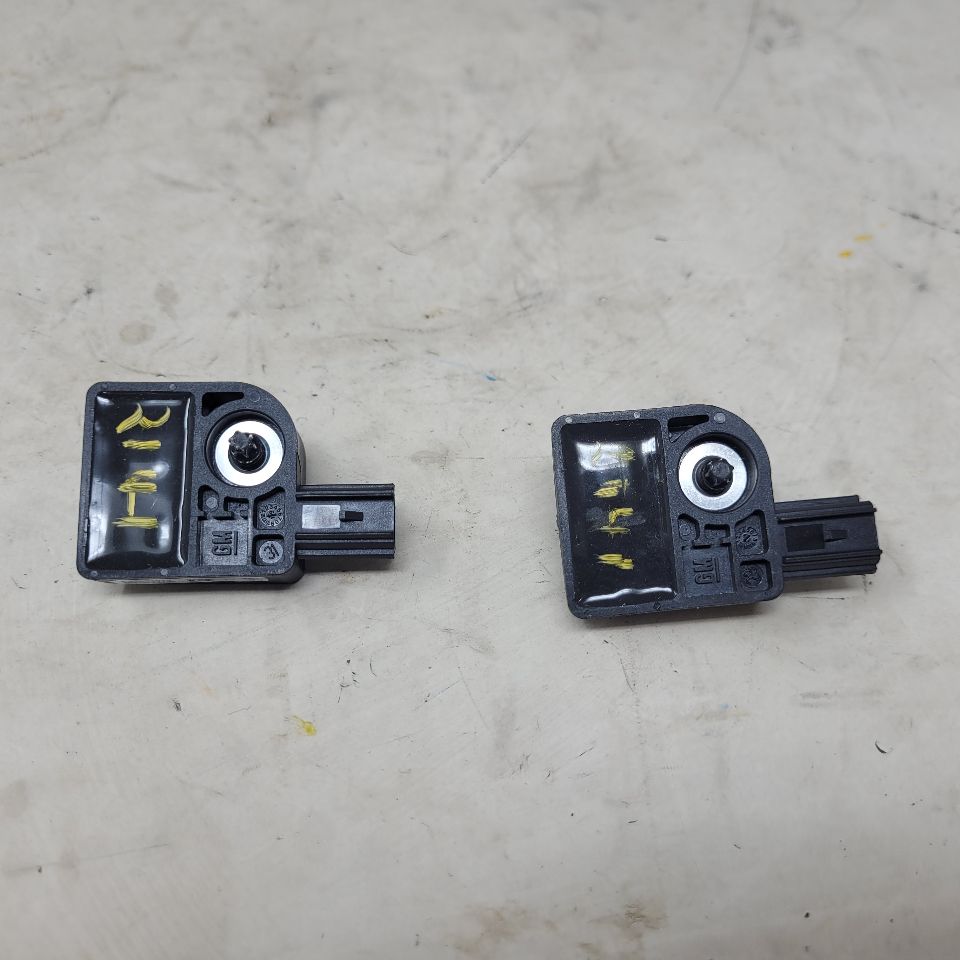 2020 ESCALAESV PAIR OF SRS CRASH SENSORS 26671010 24975 - image 5