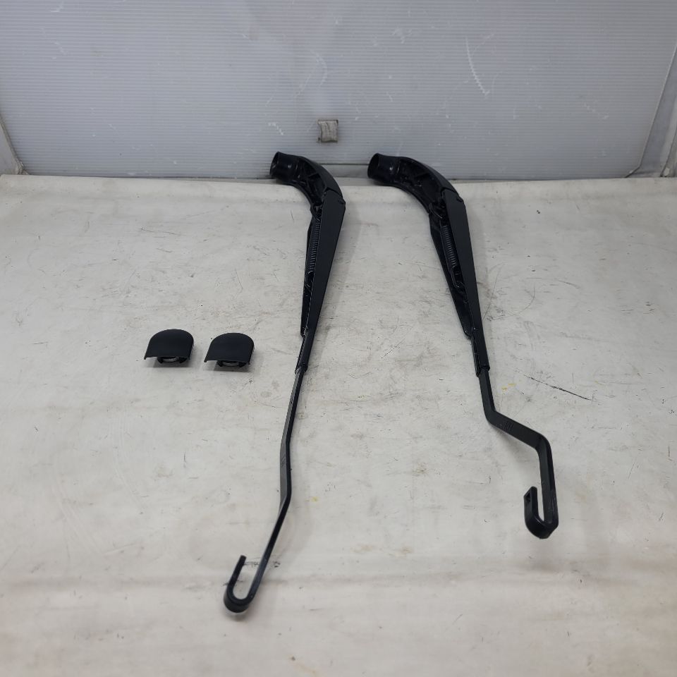 2020 ESCALAESV FRONT WINDSHIELD WIPER ARMS PAIR 24994 - image 2