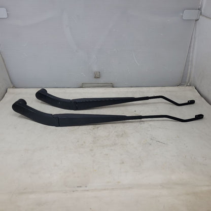 2020 ESCALAESV FRONT WINDSHIELD WIPER ARMS PAIR 24994 - image 5