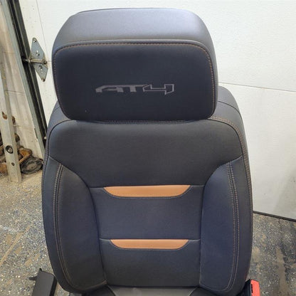 2019 SIERRA150 AT4 FRONT & REAR SEATS HEATED COOLED 24995 - image 4