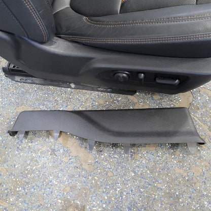 2019 SIERRA AT4 FRONT & REAR SEATS HEATED COOLED 24995 - image 1