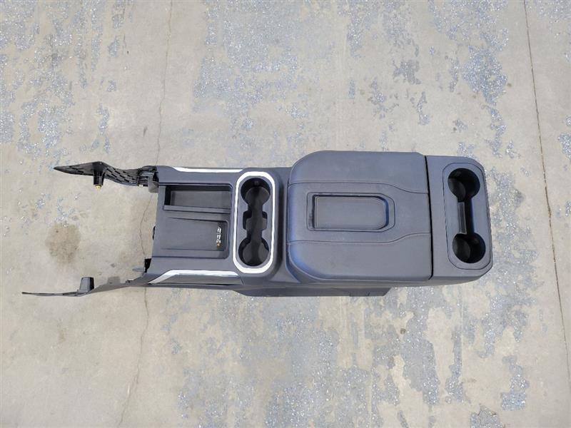 2019 SIERRA150 CENTER CONSOLE AT4 WIRELESS CHARGER 24996 - image 3