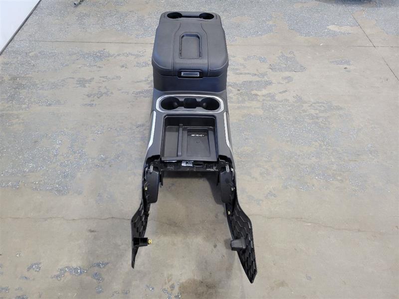 2019 SIERRA150 CENTER CONSOLE AT4 WIRELESS CHARGER 24996 - image 4