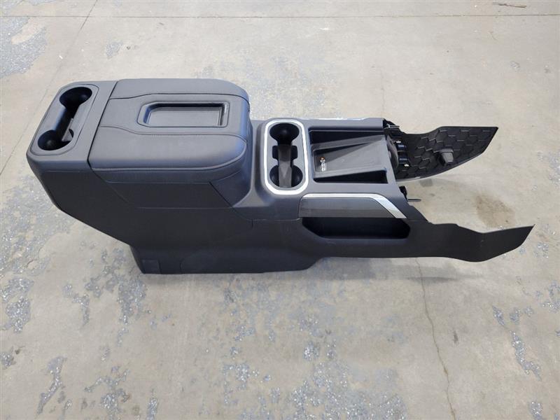 2019 SIERRA150 CENTER CONSOLE AT4 WIRELESS CHARGER 24996 - image 1