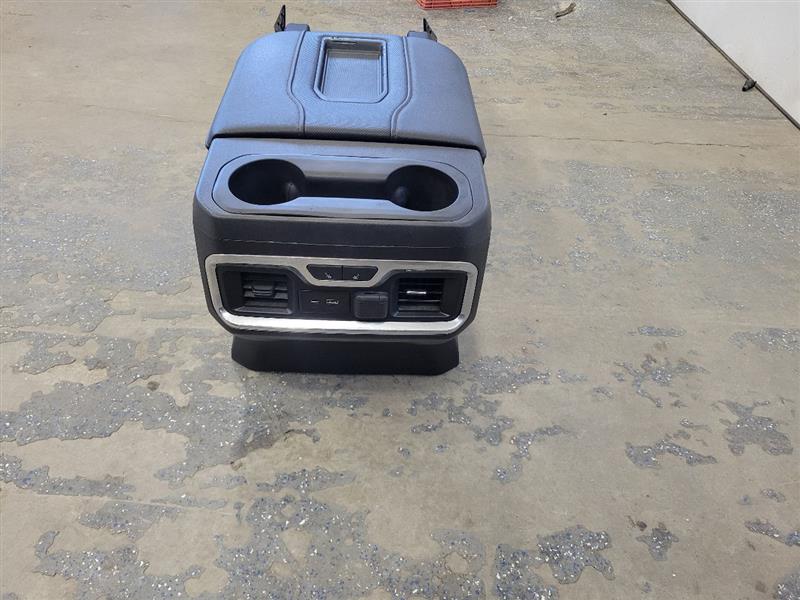 2019 SIERRA150 CENTER CONSOLE AT4 WIRELESS CHARGER 24996 - image 5